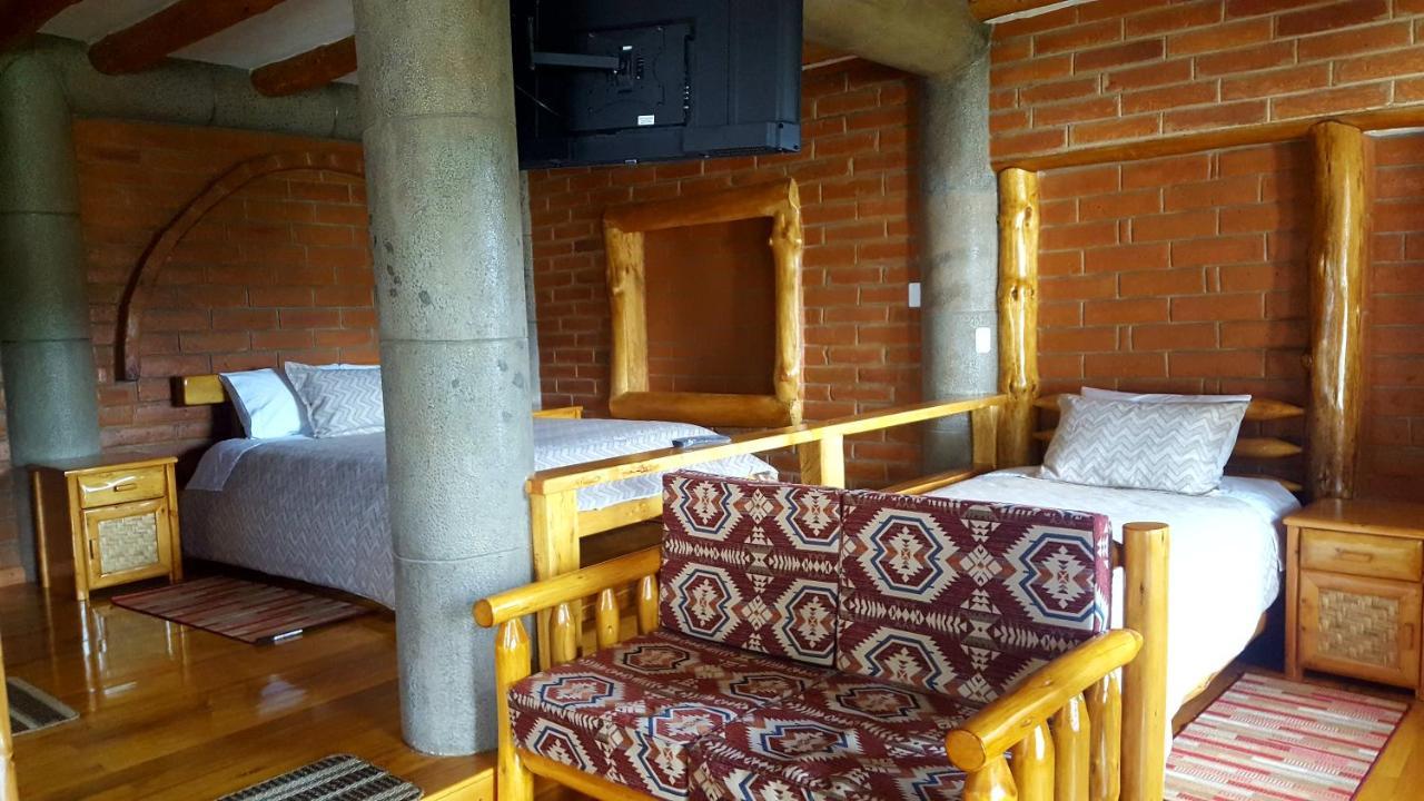 Atallaro Hospedaje Отавало Экстерьер фото